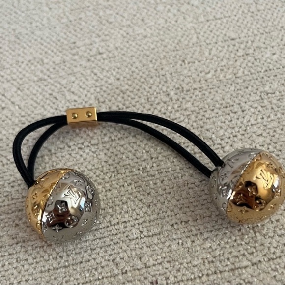 Louis Vuitton Black and Gold Hair Accessory main image 4